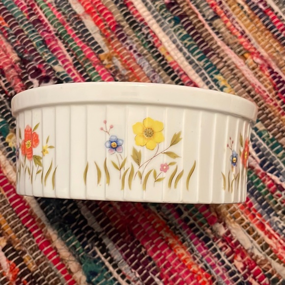 Andrea By Sadek Other - Vintage Country Flowers by Andrea Casserole Dish
